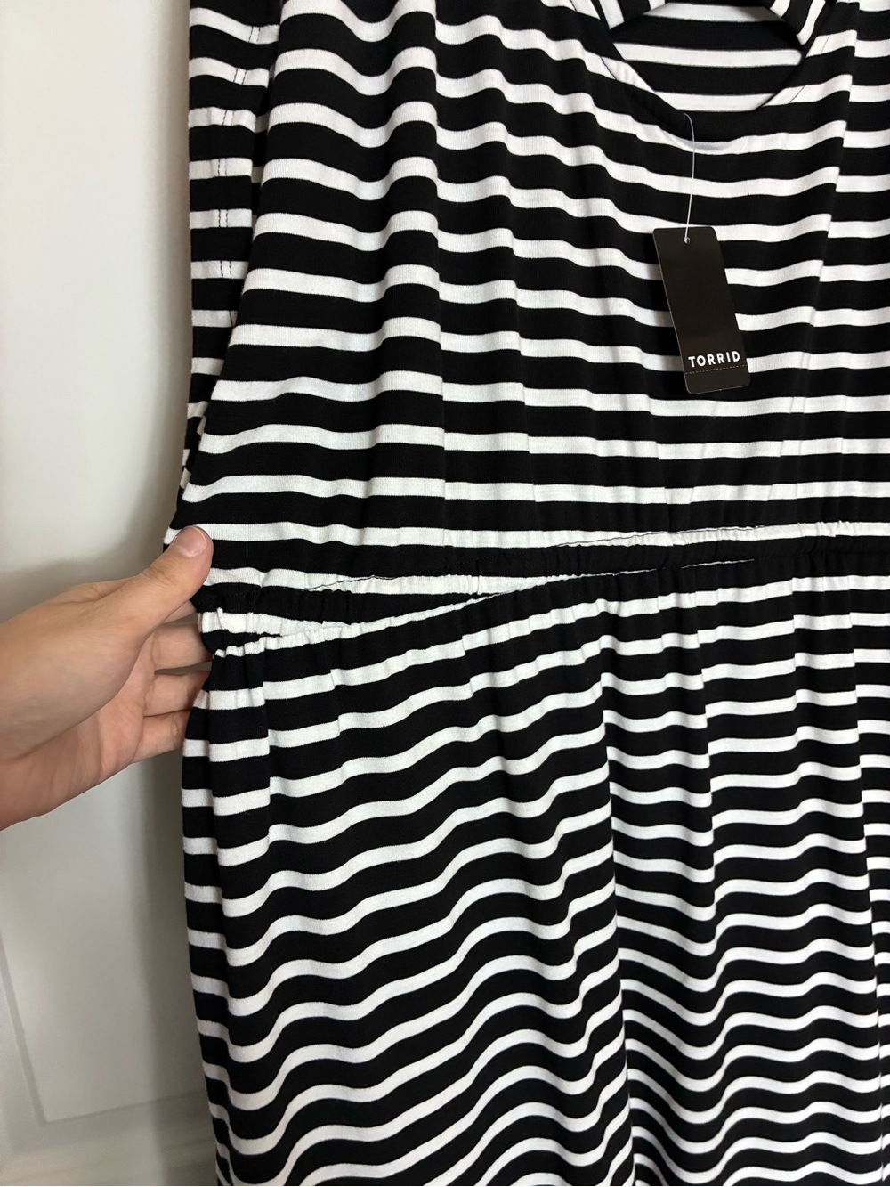 Torrid Goth Black & White Striped Sleeveless Dress Pockets NWT size - Picture 15 of 16